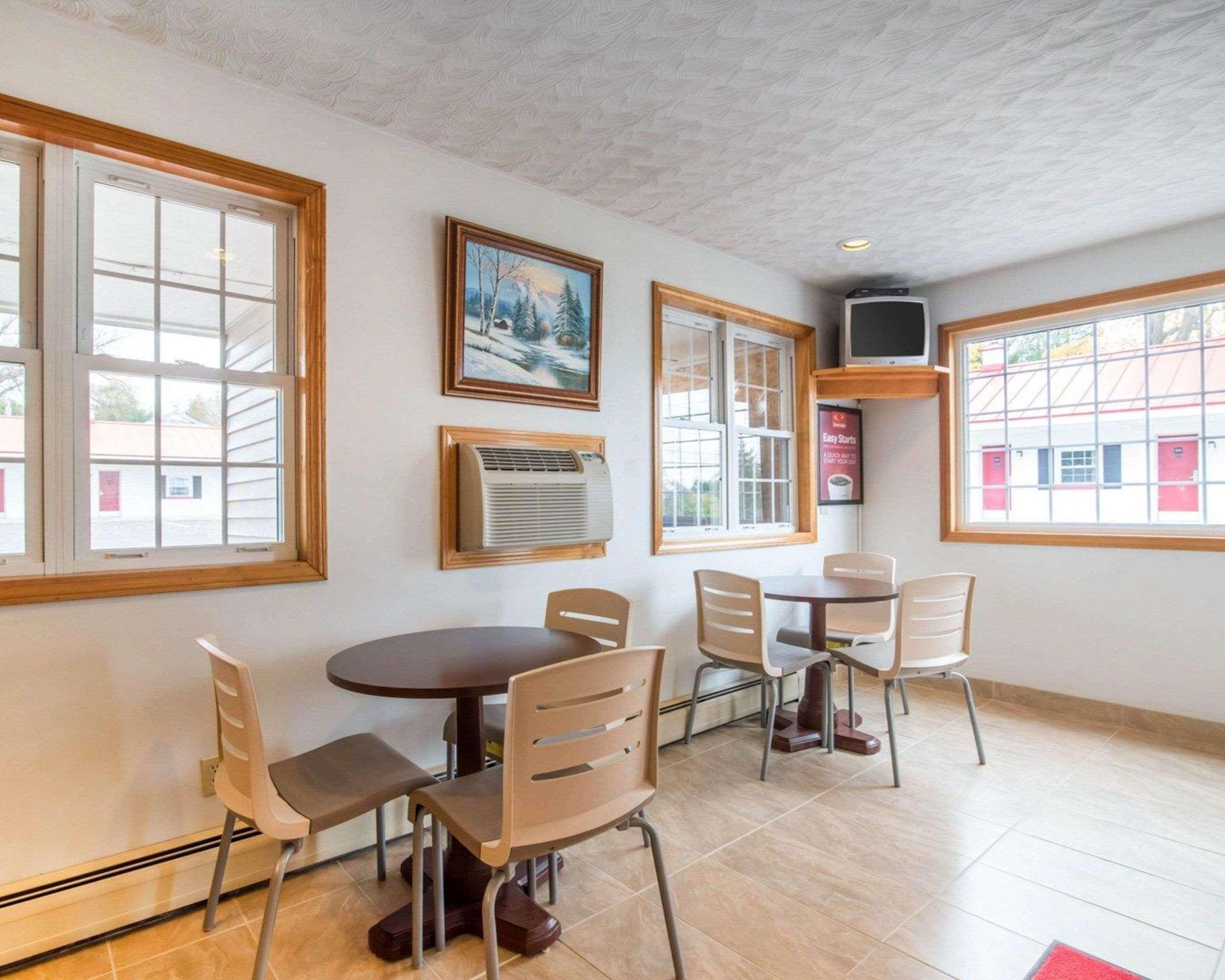 Econo Lodge St Albans Town Saint Albans Eksteriør billede