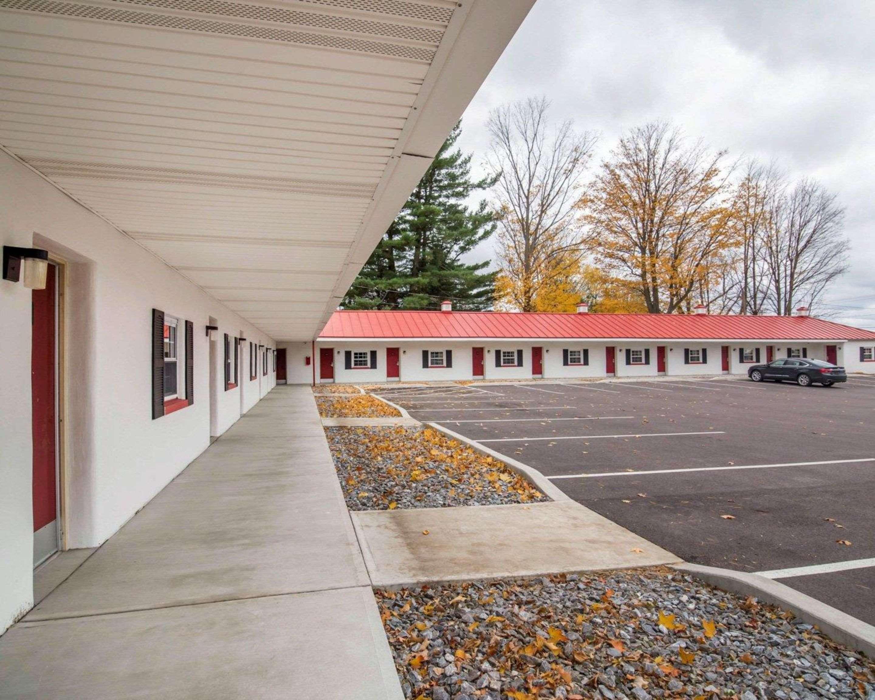 Econo Lodge St Albans Town Saint Albans Eksteriør billede